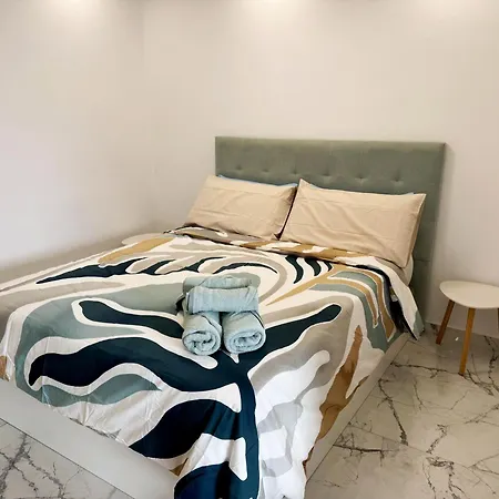 - Air Conditioning And Pool Apartamento